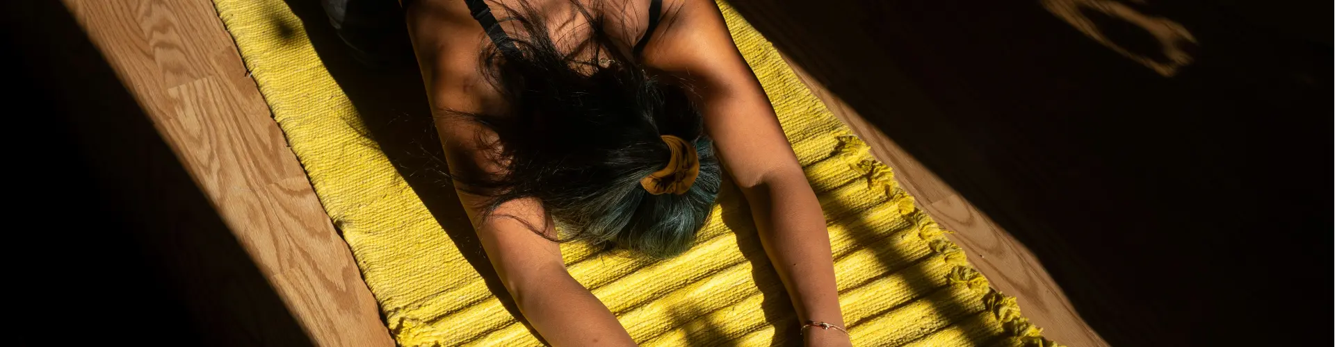 瑜珈連接 - Online Class by Just Plain  Yoga